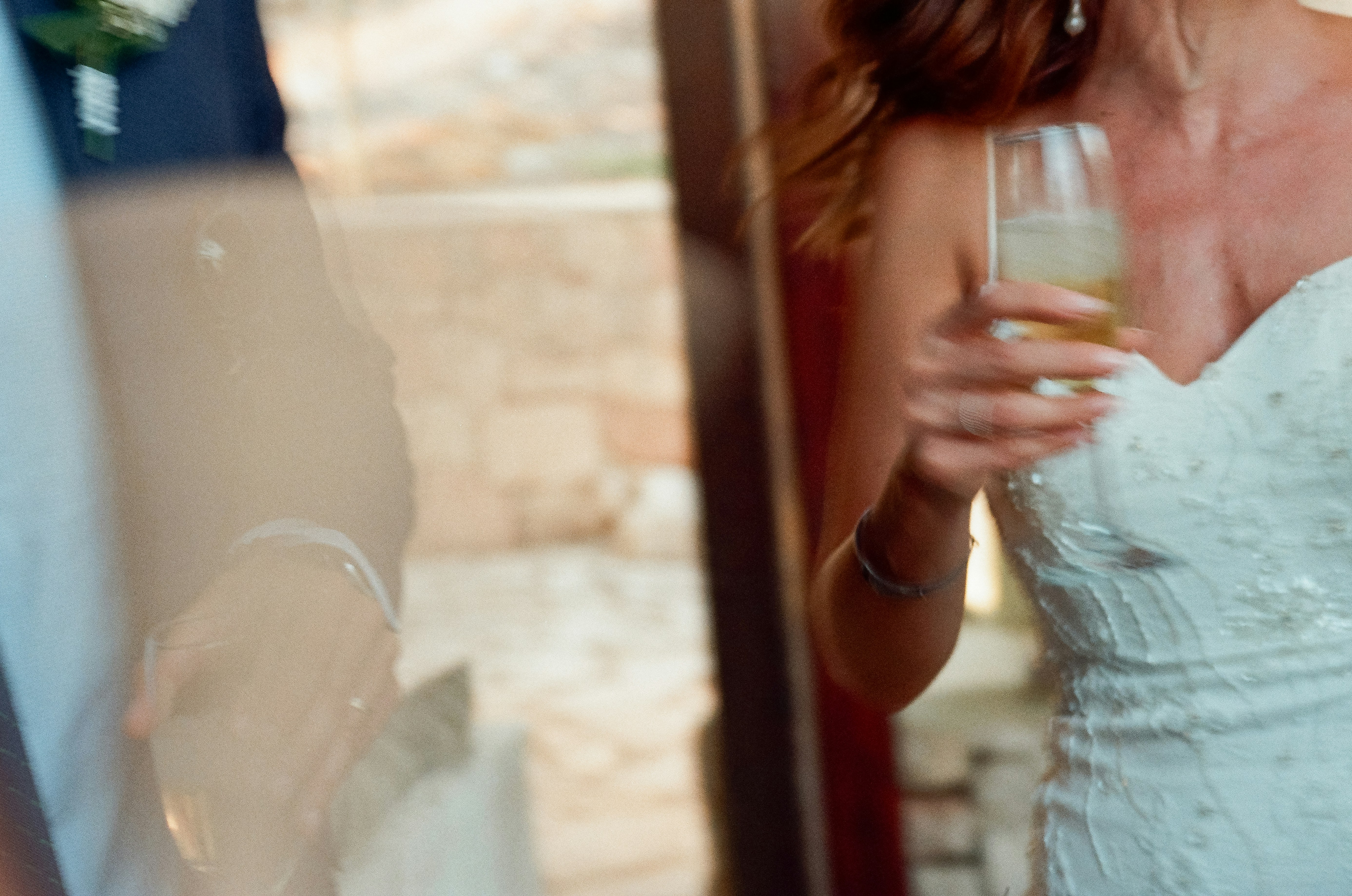 wedding-couple-drinks